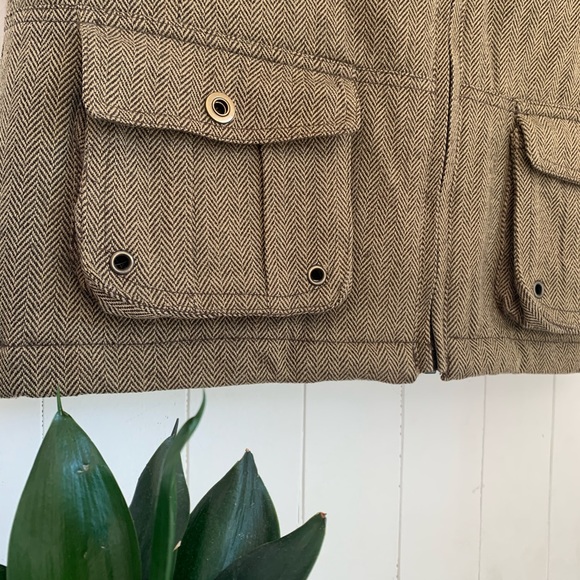 Powder room vest - Picture 4 of 10